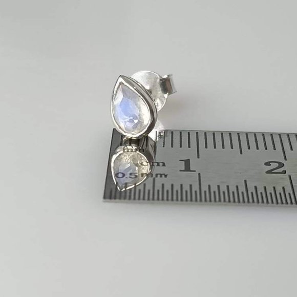 Genuine Moonstone Gemstones SOLID 925 SILVER Pear/Teardrop/Leaf Stud Earrings - Picture 5 of 10